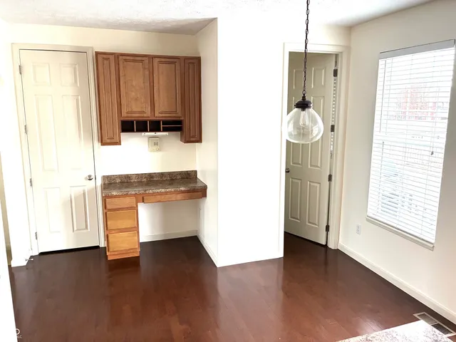 $3,200 | 420 West Main Street, Carmel, IN 46032