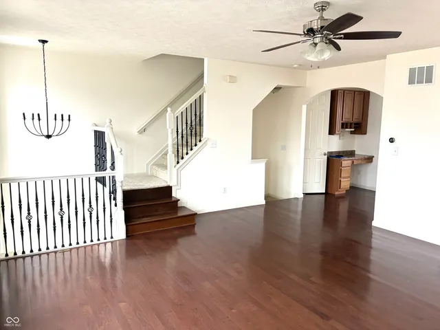 $3,200 | 420 West Main Street, Carmel, IN 46032