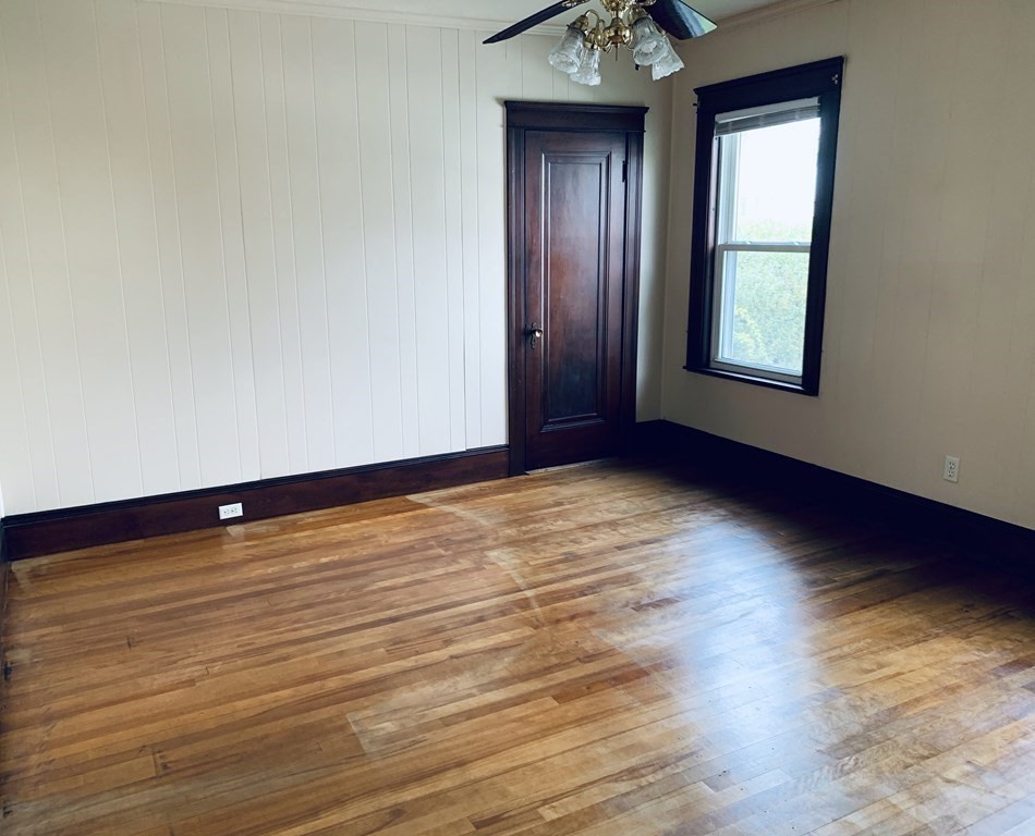 3 Cameron Street Worcester, MA 01604 - Photo 10 of 16 Gallery Image 10