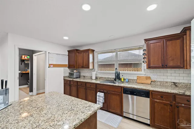 $564,000 | 1509 Woodlawn Way, Gulf Breeze, FL 32563