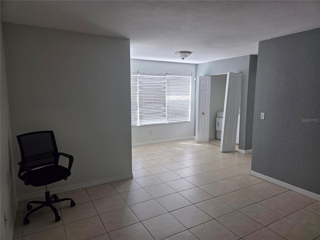 5112 Conroy Road, Unit 11 Orlando, FL 32811 - Photo 3 of 17