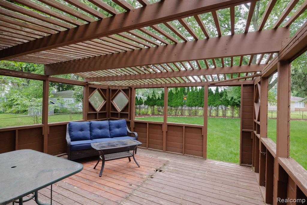 1189 Parallel Street Fenton, MI 48430 - Photo 27 of 35