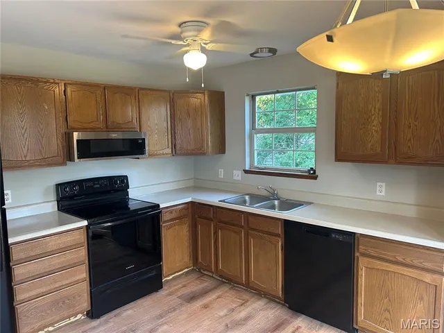 $142,000 | 195 Harvest Moon Court, Unit C, St. Peters, MO 63304