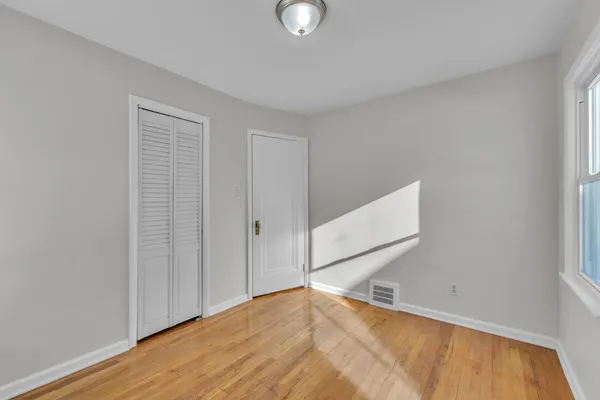 $1,600 | 11319 Tecumseh Avenue, Redford, MI 48239