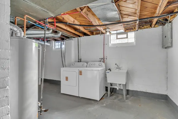 $1,600 | 11319 Tecumseh Avenue, Redford, MI 48239