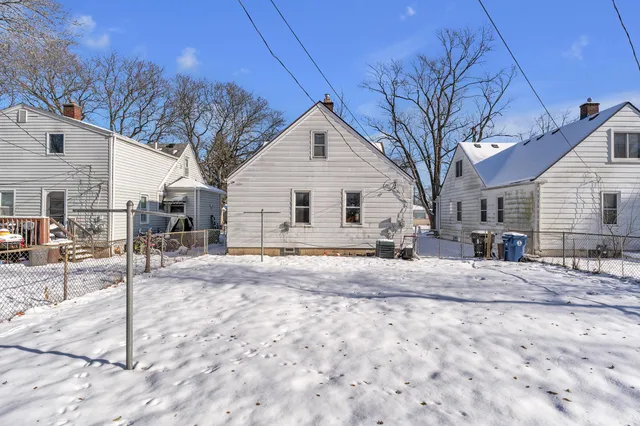 $1,600 | 11319 Tecumseh Avenue, Redford, MI 48239