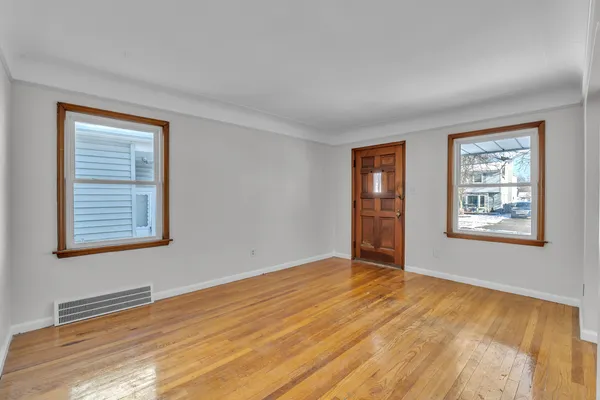 $1,600 | 11319 Tecumseh Avenue, Redford, MI 48239