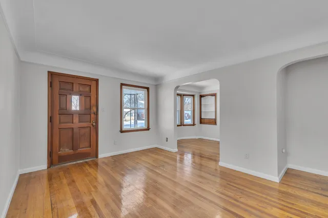 $1,600 | 11319 Tecumseh Avenue, Redford, MI 48239