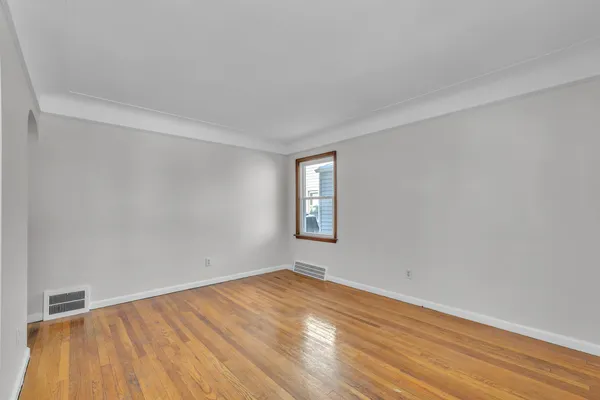 $1,600 | 11319 Tecumseh Avenue, Redford, MI 48239