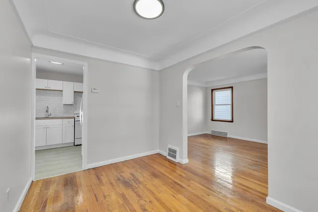 $1,600 | 11319 Tecumseh Avenue, Redford, MI 48239