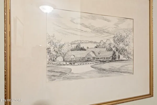 $949,900 | 407 Eagle Bend Lane, Clinton, TN 37716