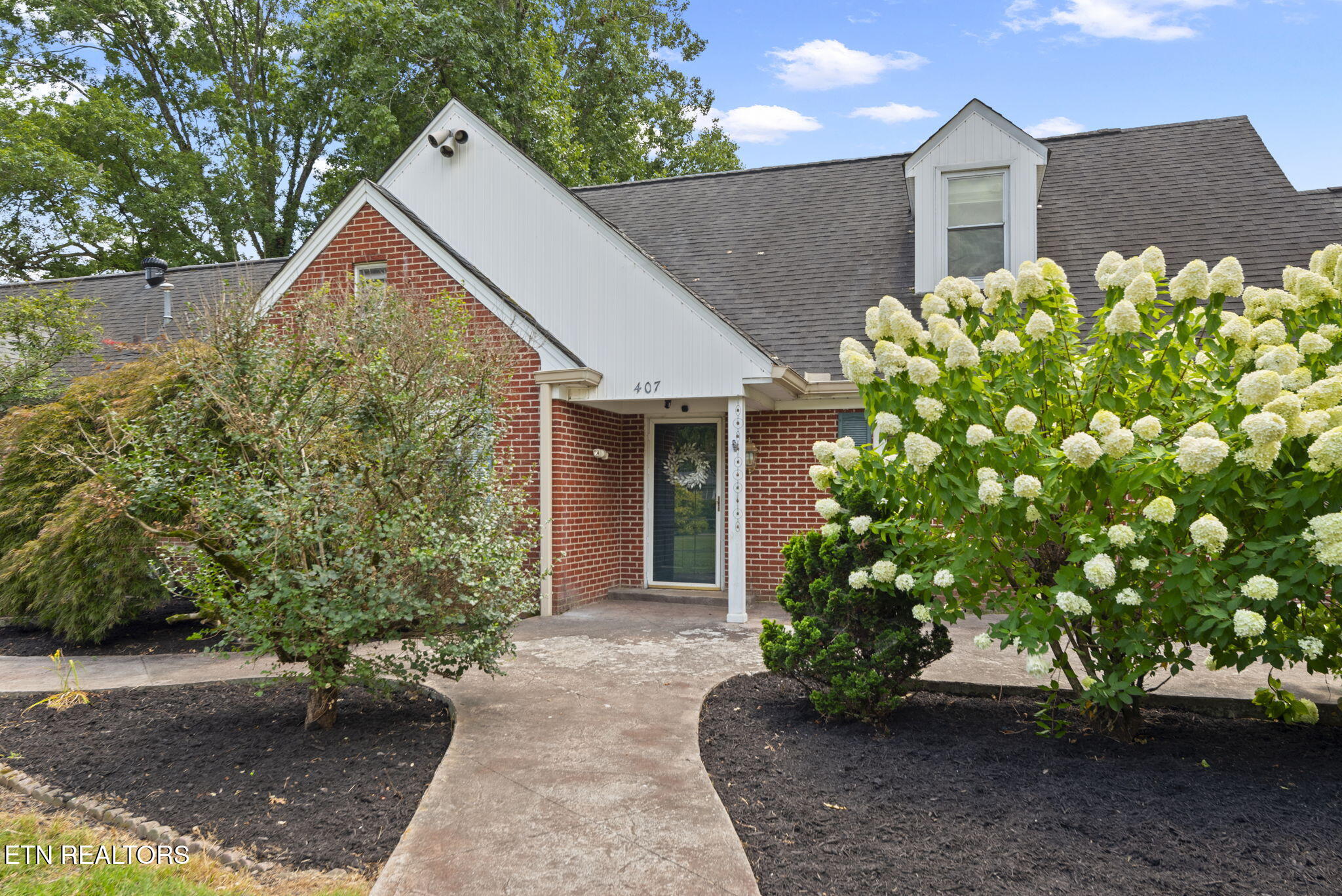 407 Eagle Bend Lane Clinton, TN 37716 - Photo 5 of 58 6-web-or-mls-EglBnd407 (9)