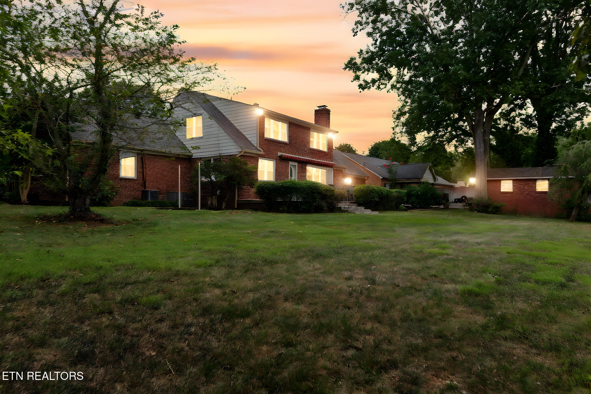 407 Eagle Bend Lane Clinton, TN 37716 - Photo 55 of 58 62-web-or-mls-EglBnd407 (46) day to dusk