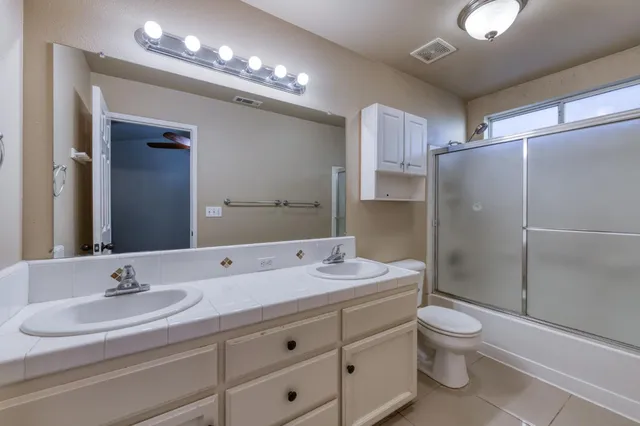 $465,000 | 5233 West Browning Avenue, Fresno, CA 93722