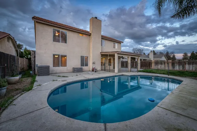 $465,000 | 5233 West Browning Avenue, Fresno, CA 93722