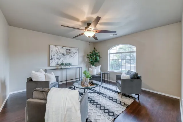 $465,000 | 5233 West Browning Avenue, Fresno, CA 93722