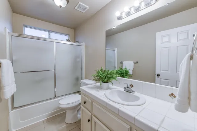 $465,000 | 5233 West Browning Avenue, Fresno, CA 93722