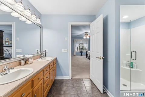 $775,000 | 29 Narragansett Trail, Newtown, CT 06482