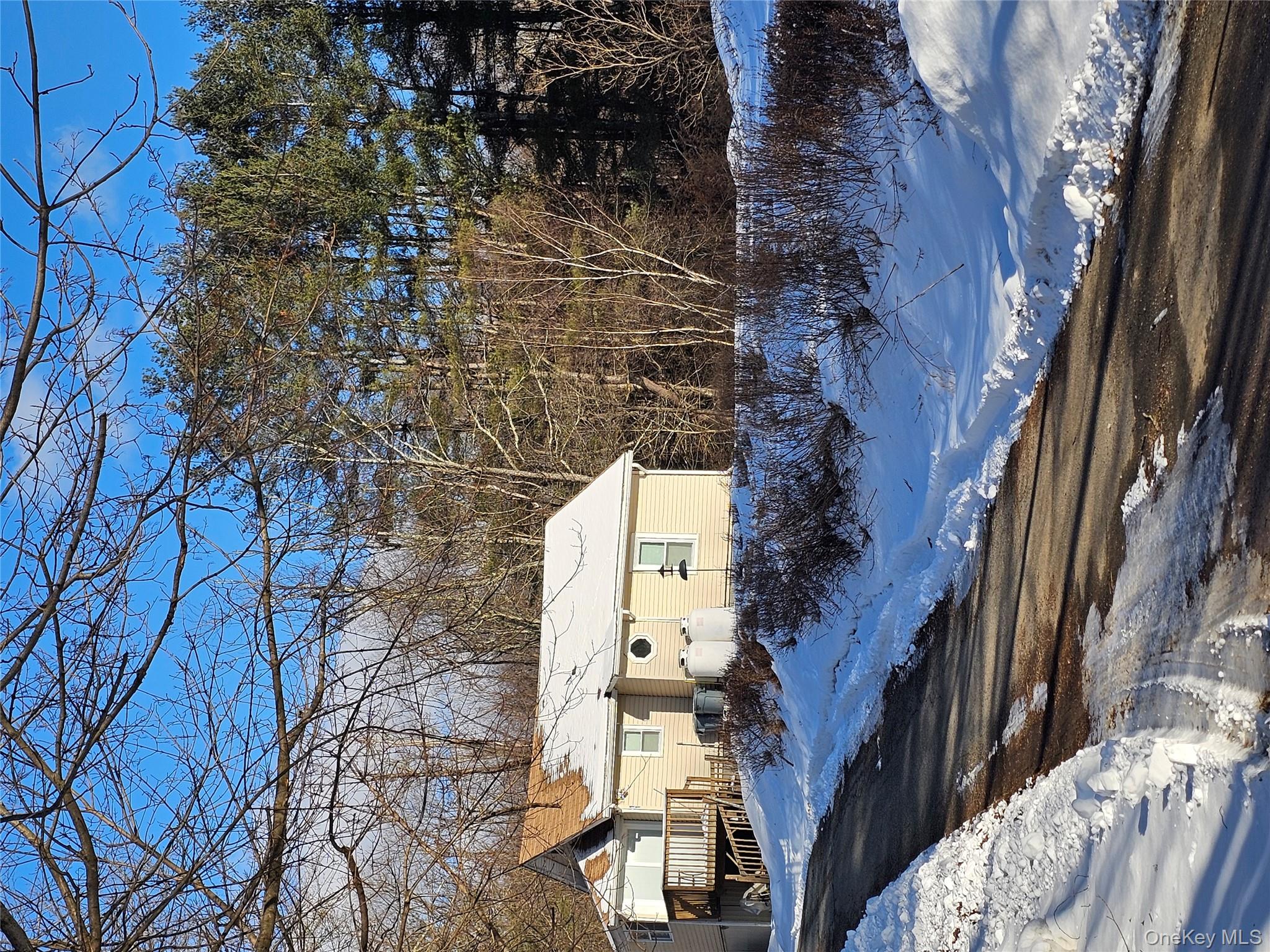 11 Philcox Road Middletown, NY 10940 - Photo 2 of 11