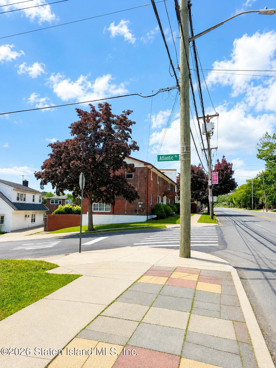 1382 Richmond Road Staten Island, NY 10304 - Photo 4 of 5 327aec61-fa6e-4618-a860-0977b11de2eb
