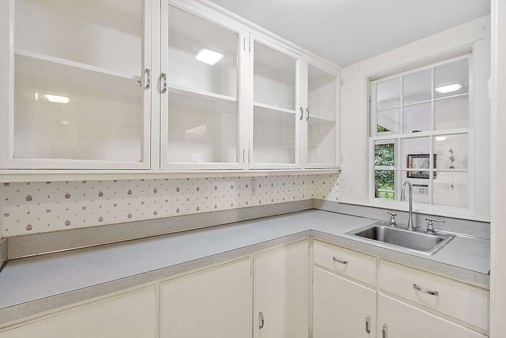 99 Sudbury Road Concord, MA 01742 - Photo 20 of 40 Gallery Image 20