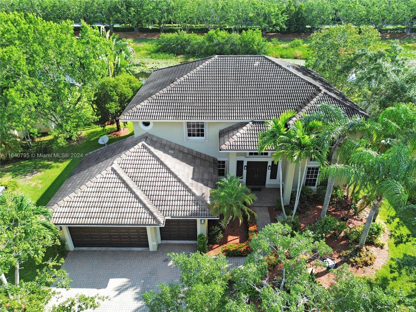 340 Mallard Road Weston, FL 33327 - Photo 3 of 44 Gallery Image 3