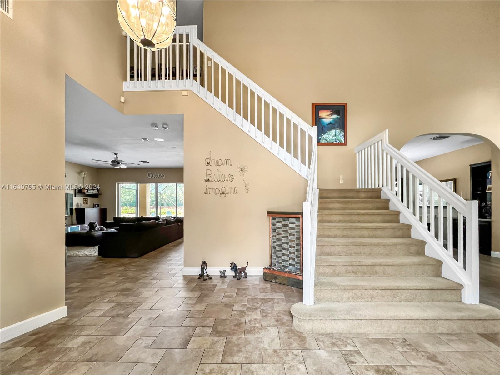 340 Mallard Road Weston, FL 33327 - Photo 5 of 44 Gallery Image 5
