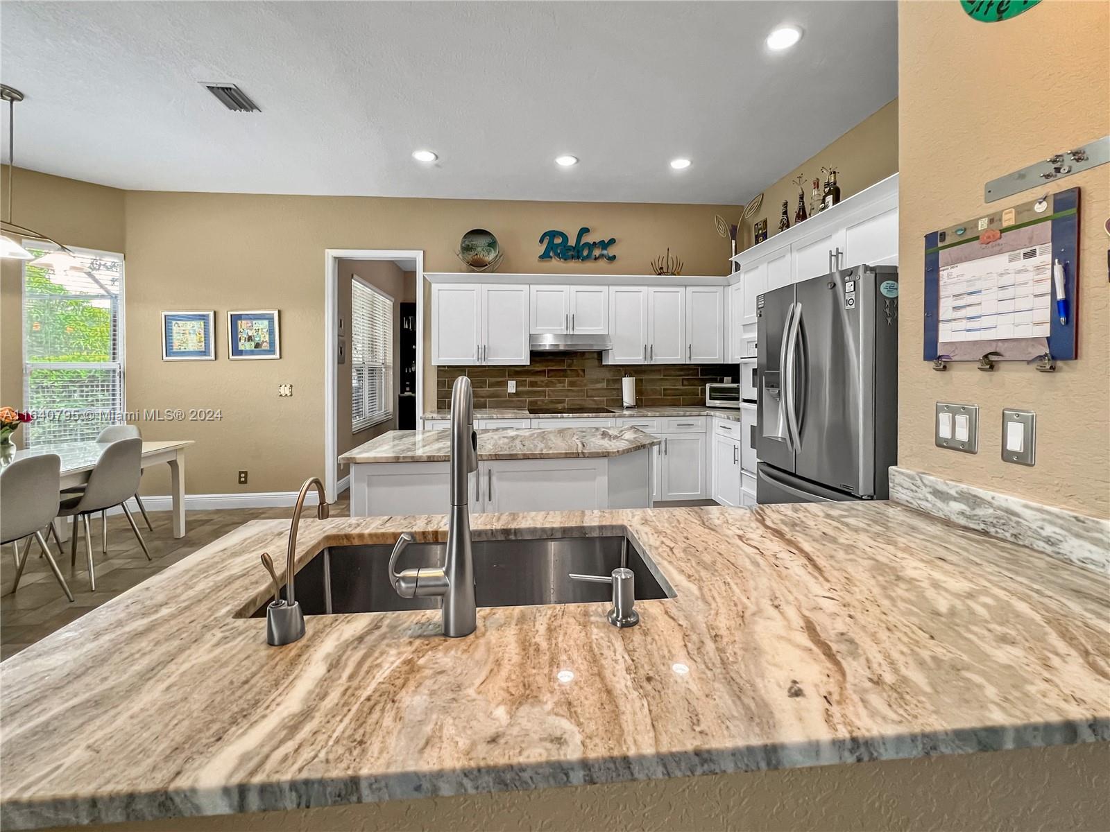 340 Mallard Road Weston, FL 33327 - Photo 8 of 44 Gallery Image 8