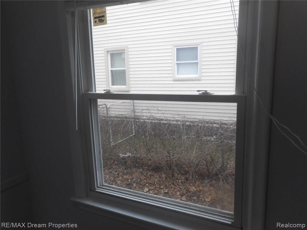 2958 Greenfield Road Berkley, MI 48072 - Photo 30 of 33 DSCN6214.JPG