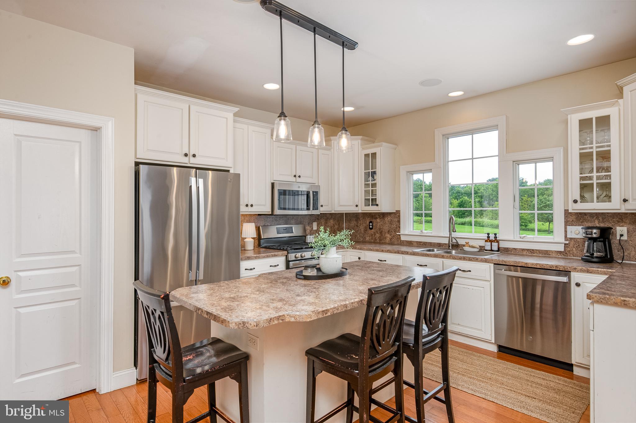 3377 Harwood Lane Sinking Spring, PA 19608 - Photo 7 of 41