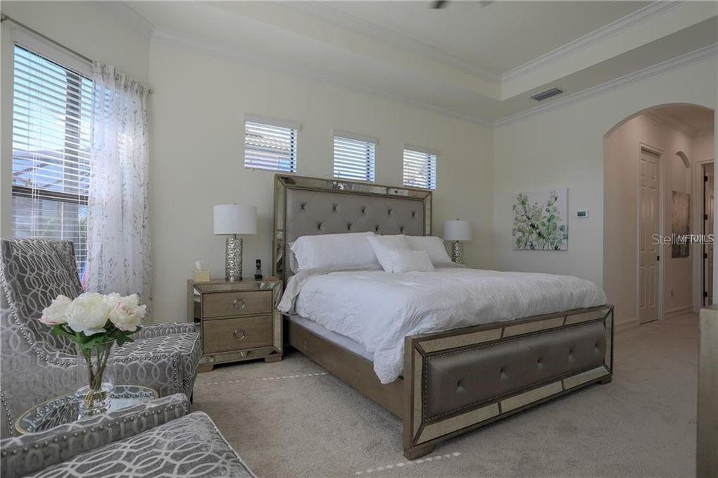 5528 Arnie Loop Lakewood Ranch, FL 34211 - Photo 10 of 49