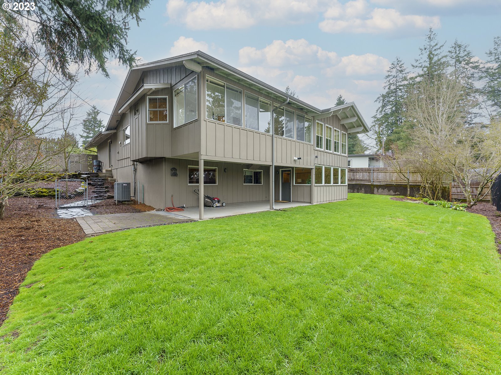 6851 Southwest Raleighwood Way Portland, OR 97225 - Photo 33 of 39 Gallery Image 33