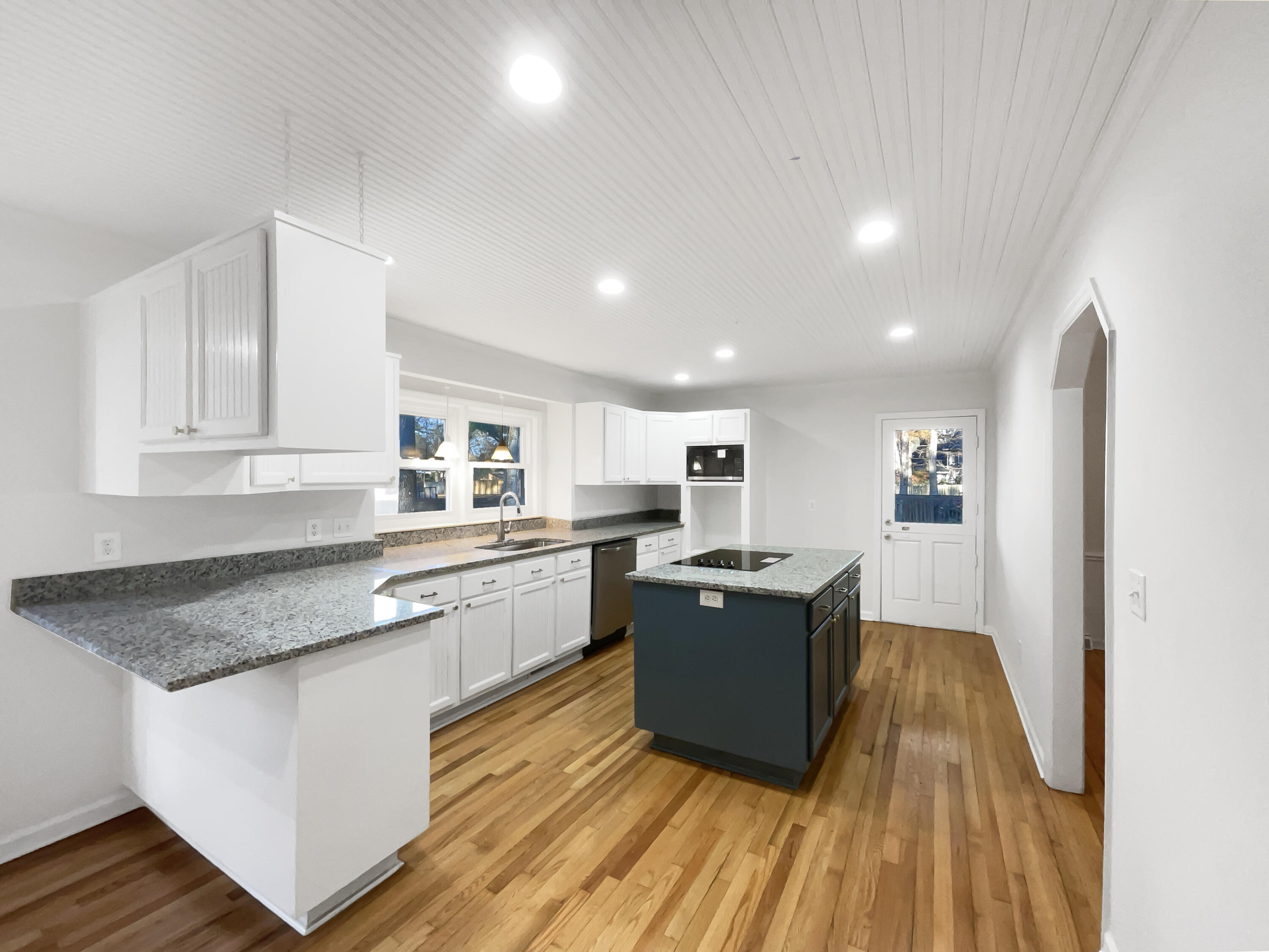 104 Fair Spring Court Summerville, SC 29485 - Photo 2 of 40 photo_02