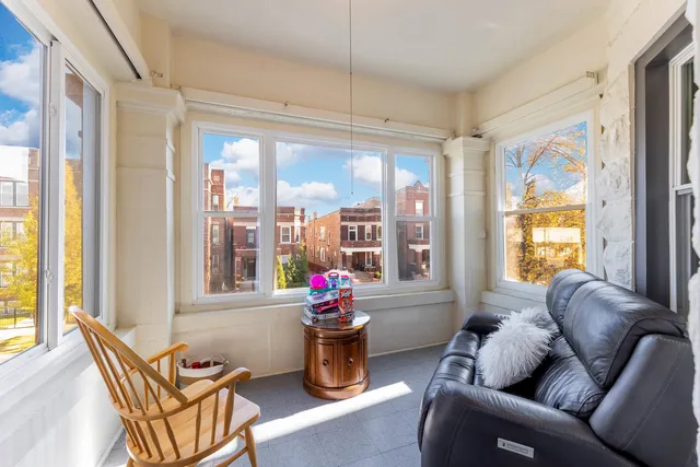 $1,800 | 6112 South St Lawrence Avenue, Unit 2, Chicago, IL 60637