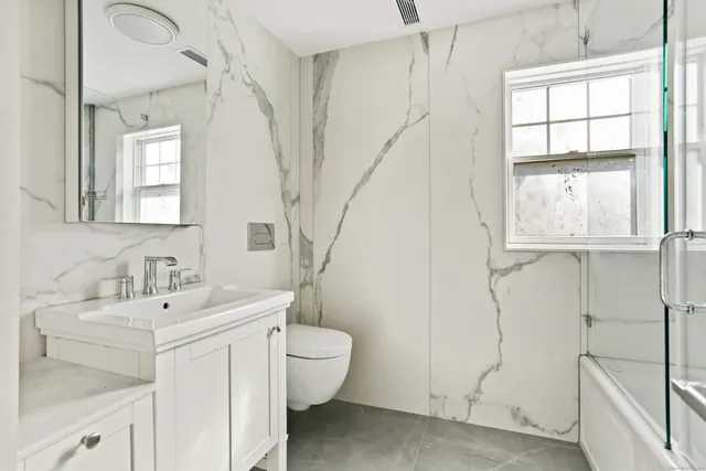 $995,000 | 328 Brewster Street, Bridgeport, CT 06605