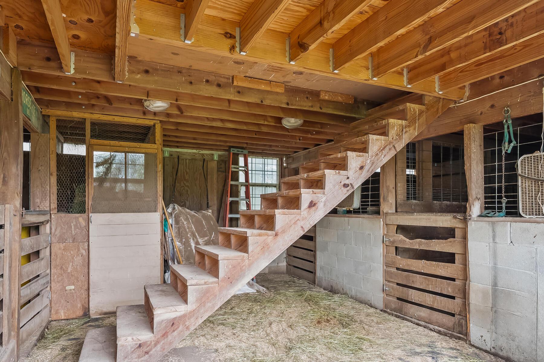 3115 Horseshoe Road Delaware, OH 43015 - Photo 45 of 60 Hayloft
