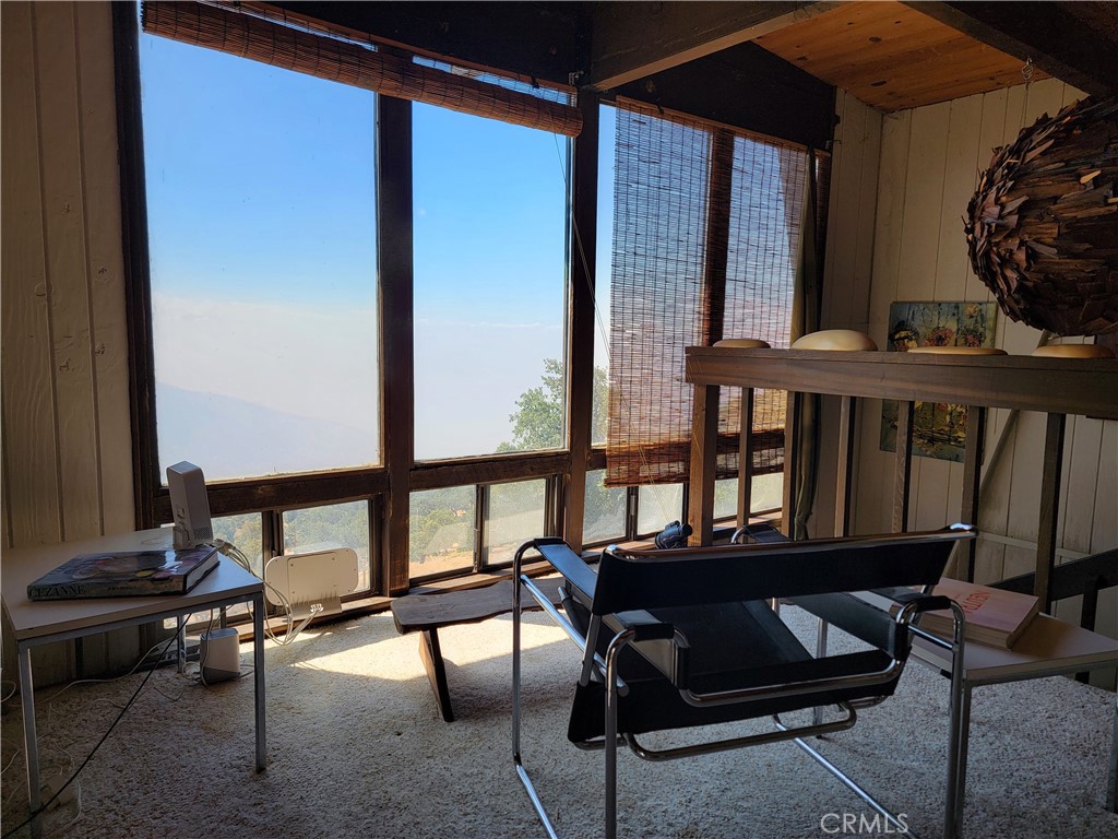 27380 Deertrail Drive Tehachapi, CA 93561 - Photo 18 of 47 a living room with furniture and a window
