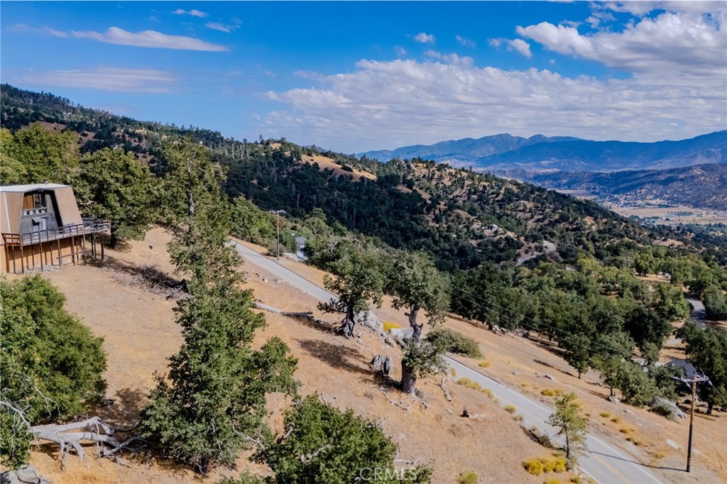 27380 Deertrail Drive Tehachapi, CA 93561 - Photo 36 of 47