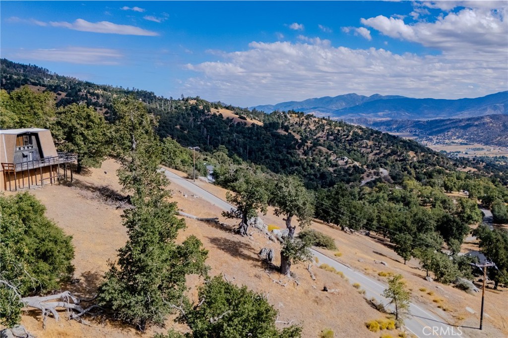 27380 Deertrail Drive Tehachapi, CA 93561 - Photo 36 of 47