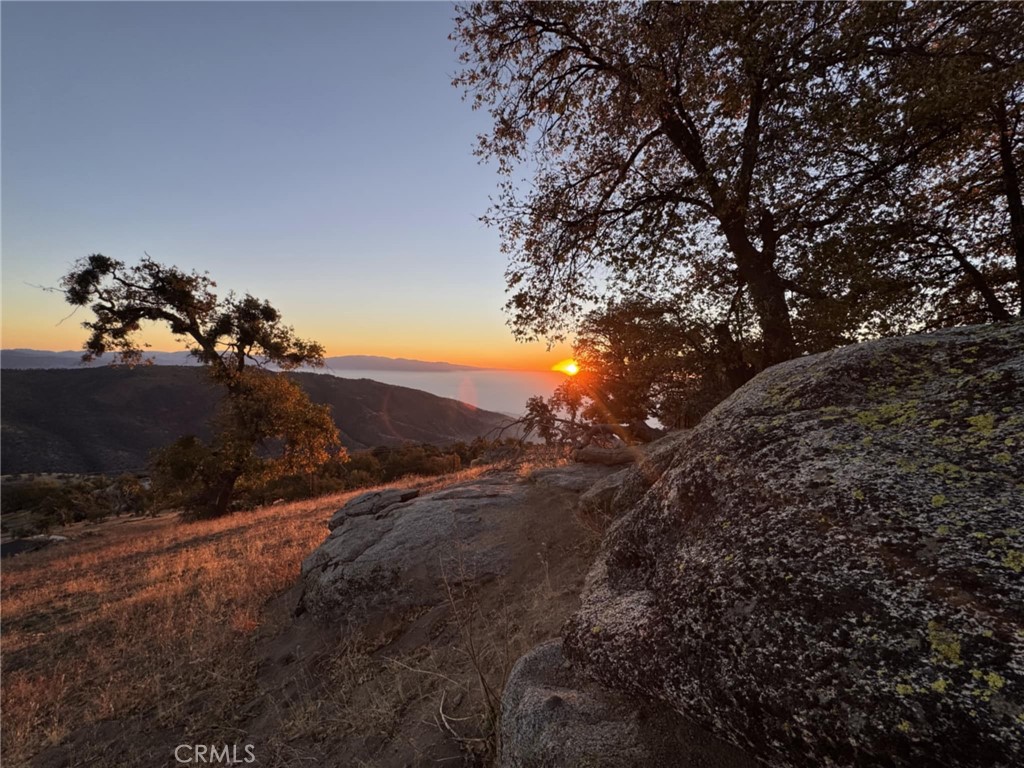 27380 Deertrail Drive Tehachapi, CA 93561 - Photo 46 of 47 a view of outdoor space and mountain view