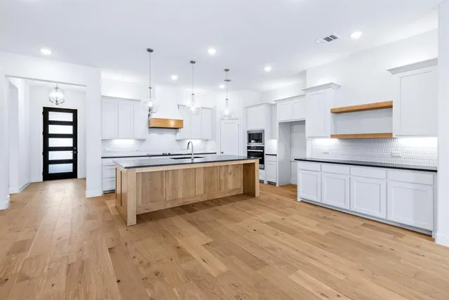 $579,900 | 913 Beall Street, Denton, TX 76207