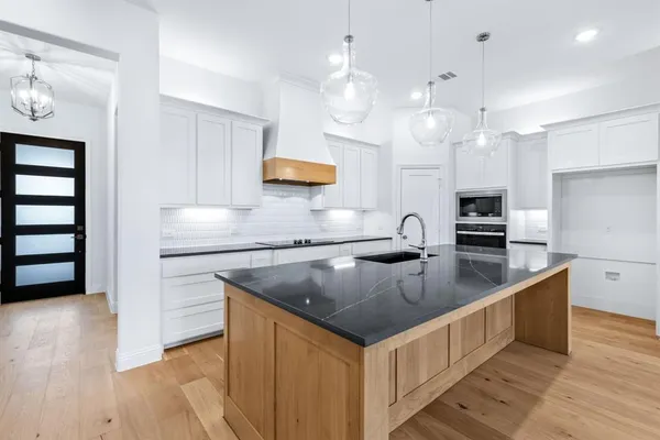 $579,900 | 913 Beall Street, Denton, TX 76207