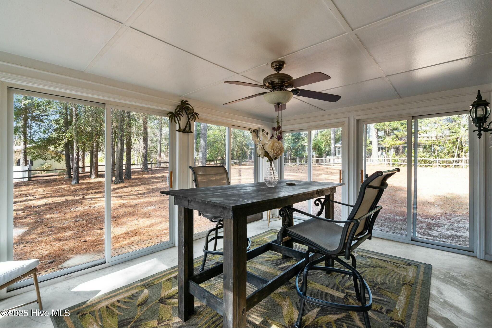 35 Hillcrest Road Pinehurst, NC 28374 - Photo 19 of 30 Carolina Room / Sunroom