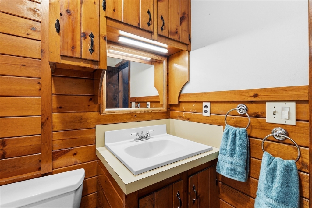 73 Chestnut Street Fairhaven, MA 02719 - Photo 26 of 42