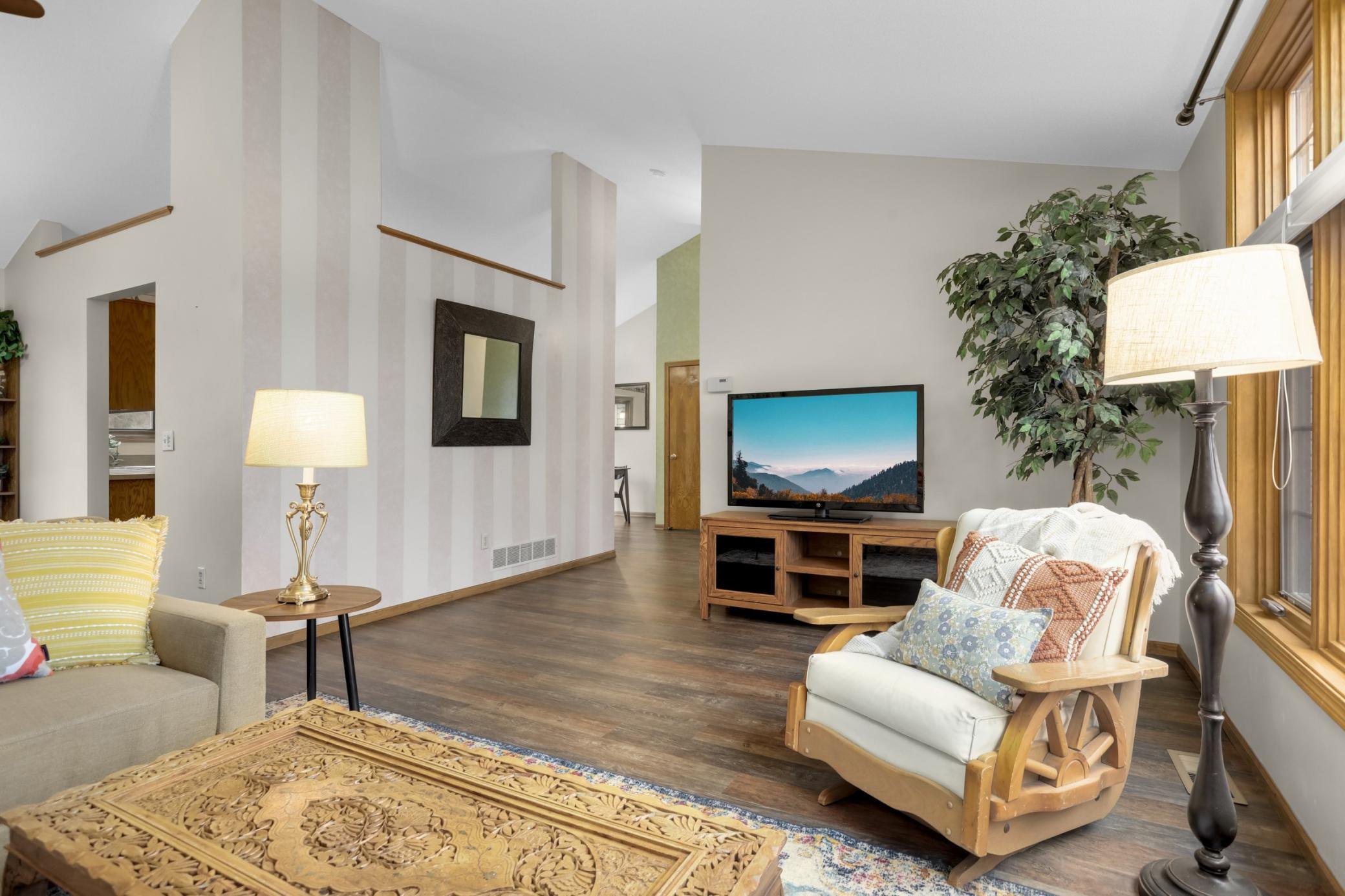 7104 Mourning Dove Road Circle Pines, MN 55014 - Photo 8 of 40