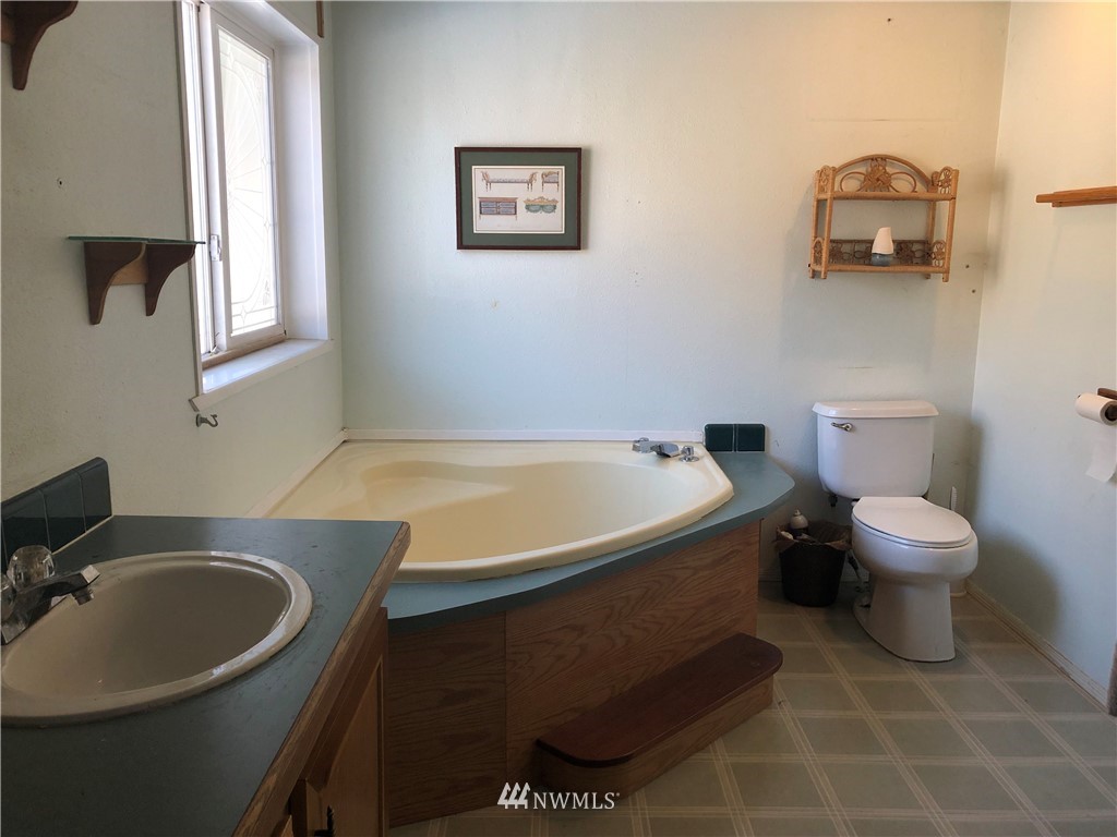 6366 Dardu Road Maple Falls, WA 98266 - Photo 8 of 15 Gallery Image 8