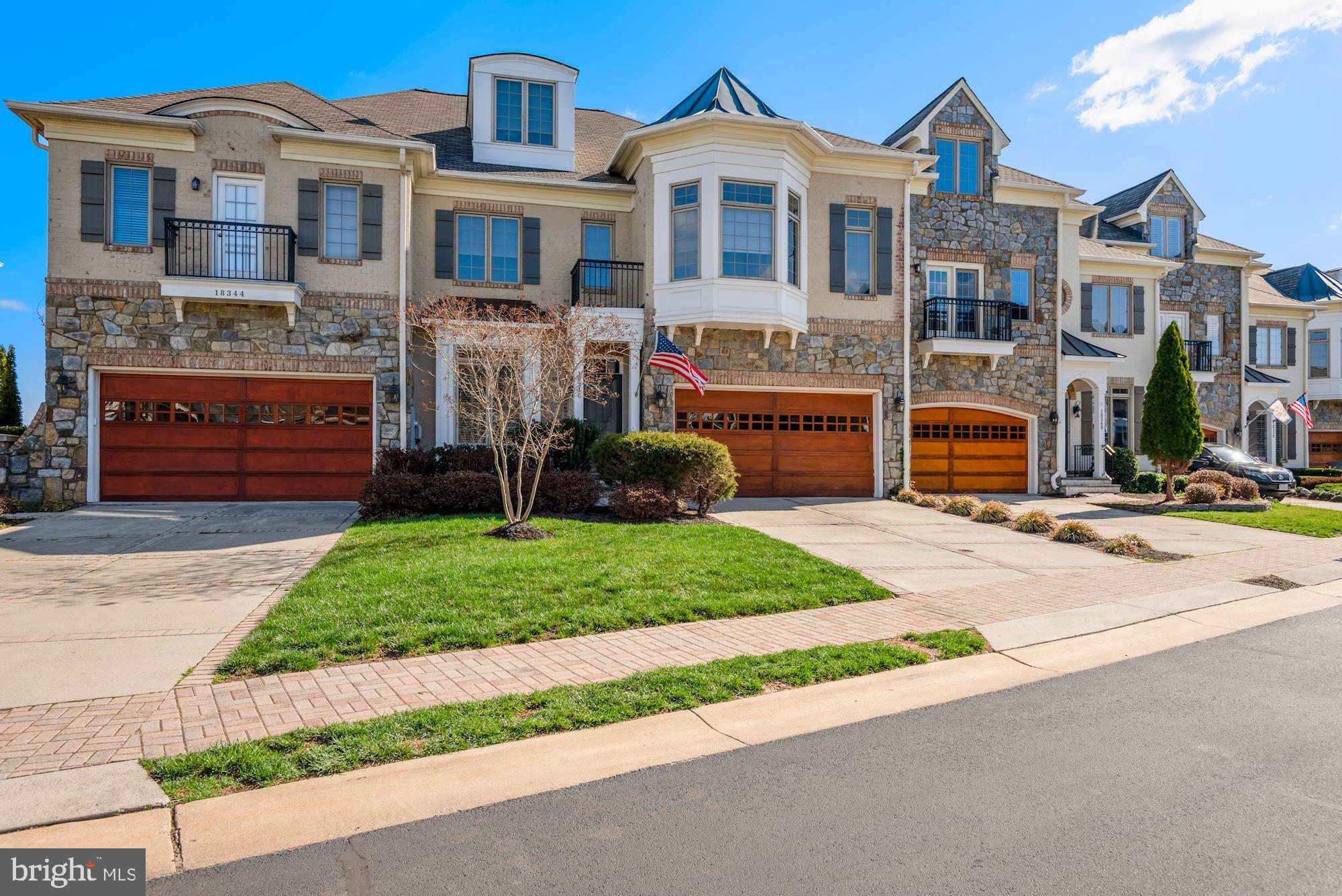 18346 Fairway Oaks Square Leesburg, VA 20176 - Photo 2 of 12