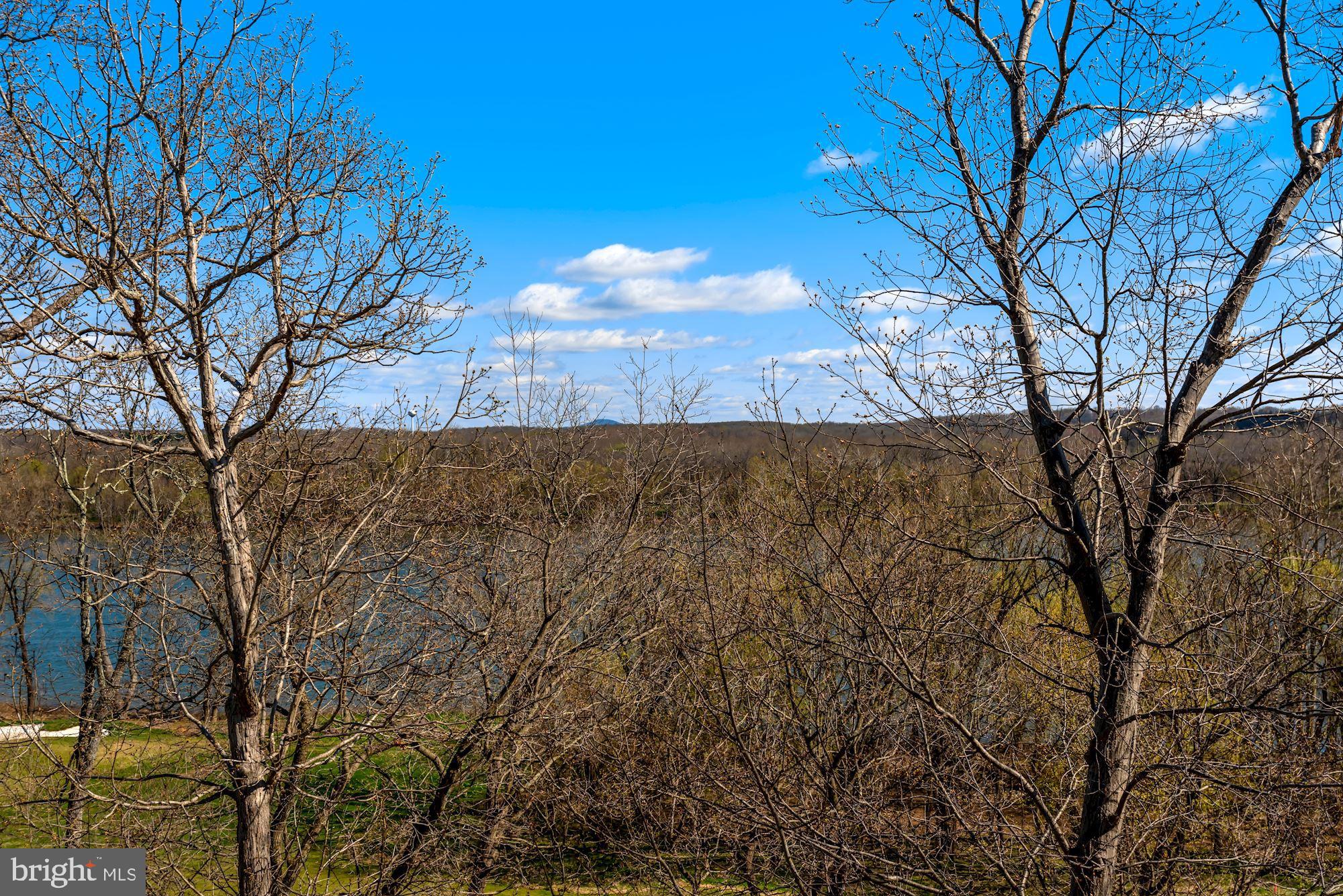 18346 Fairway Oaks Square Leesburg, VA 20176 - Photo 12 of 12