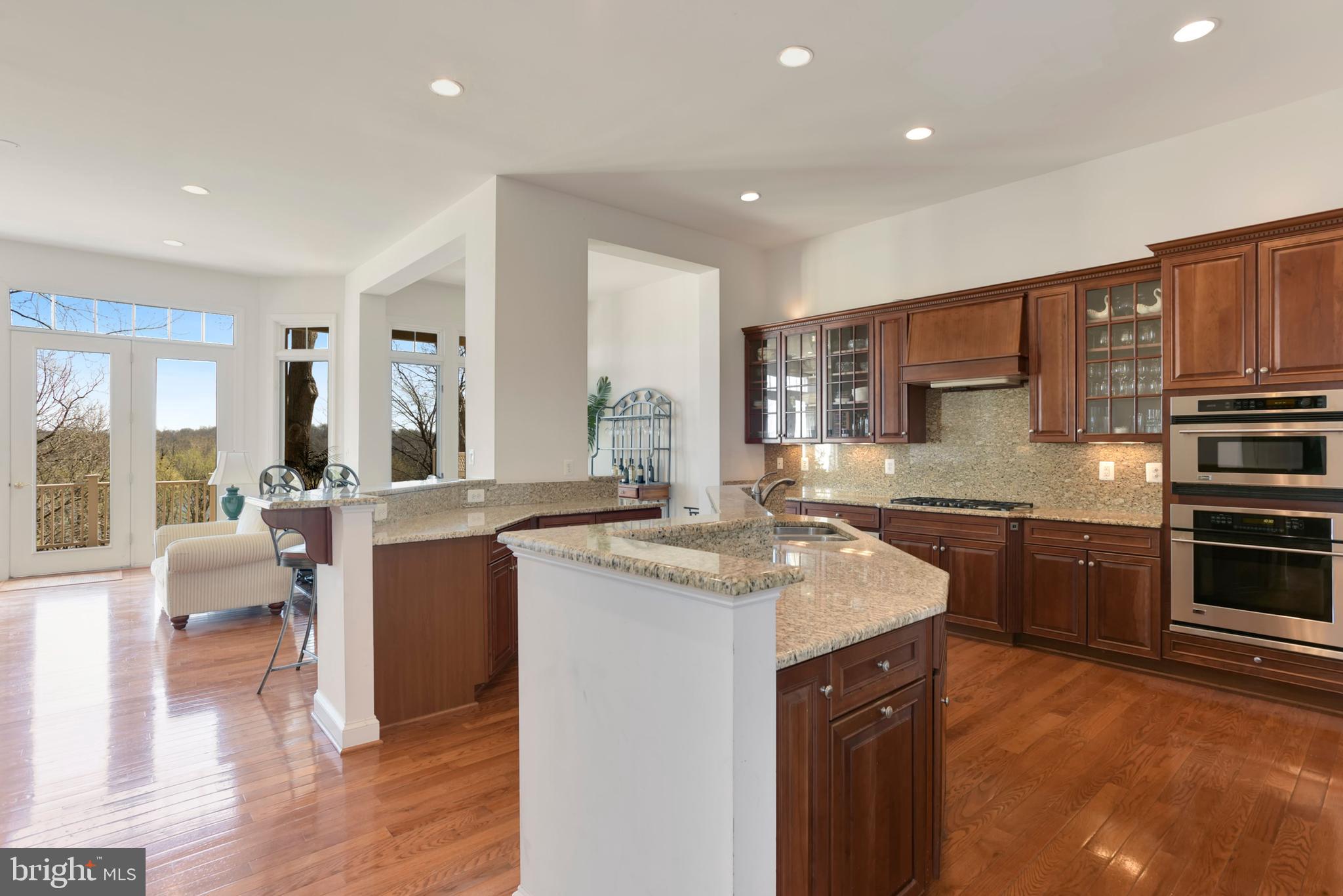 18346 Fairway Oaks Square Leesburg, VA 20176 - Photo 4 of 12