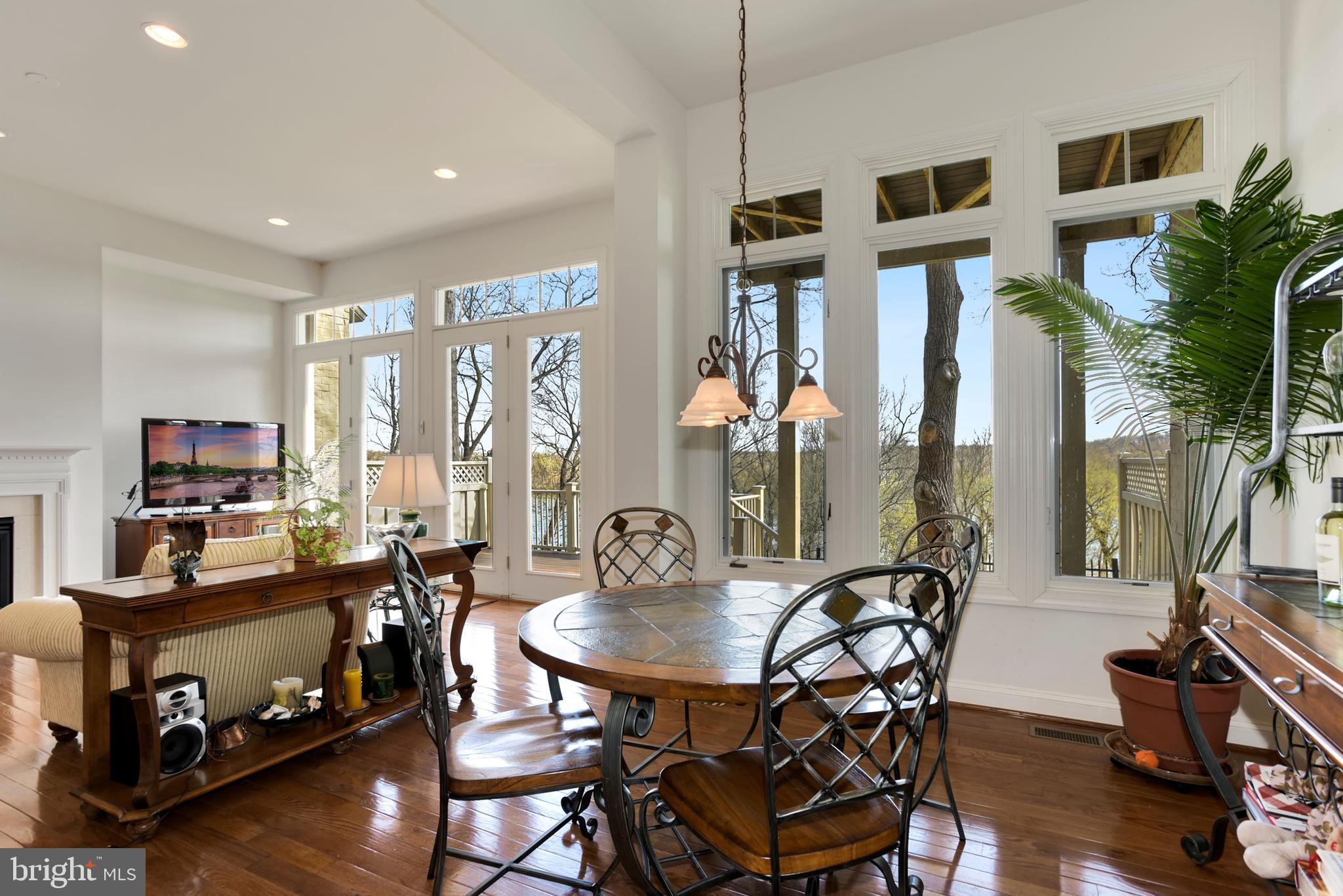 18346 Fairway Oaks Square Leesburg, VA 20176 - Photo 7 of 12